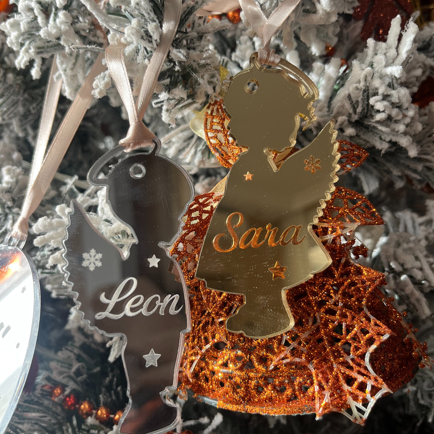 👼 Božićni ukras od pleksiglasa – Anđeo (Ženski)