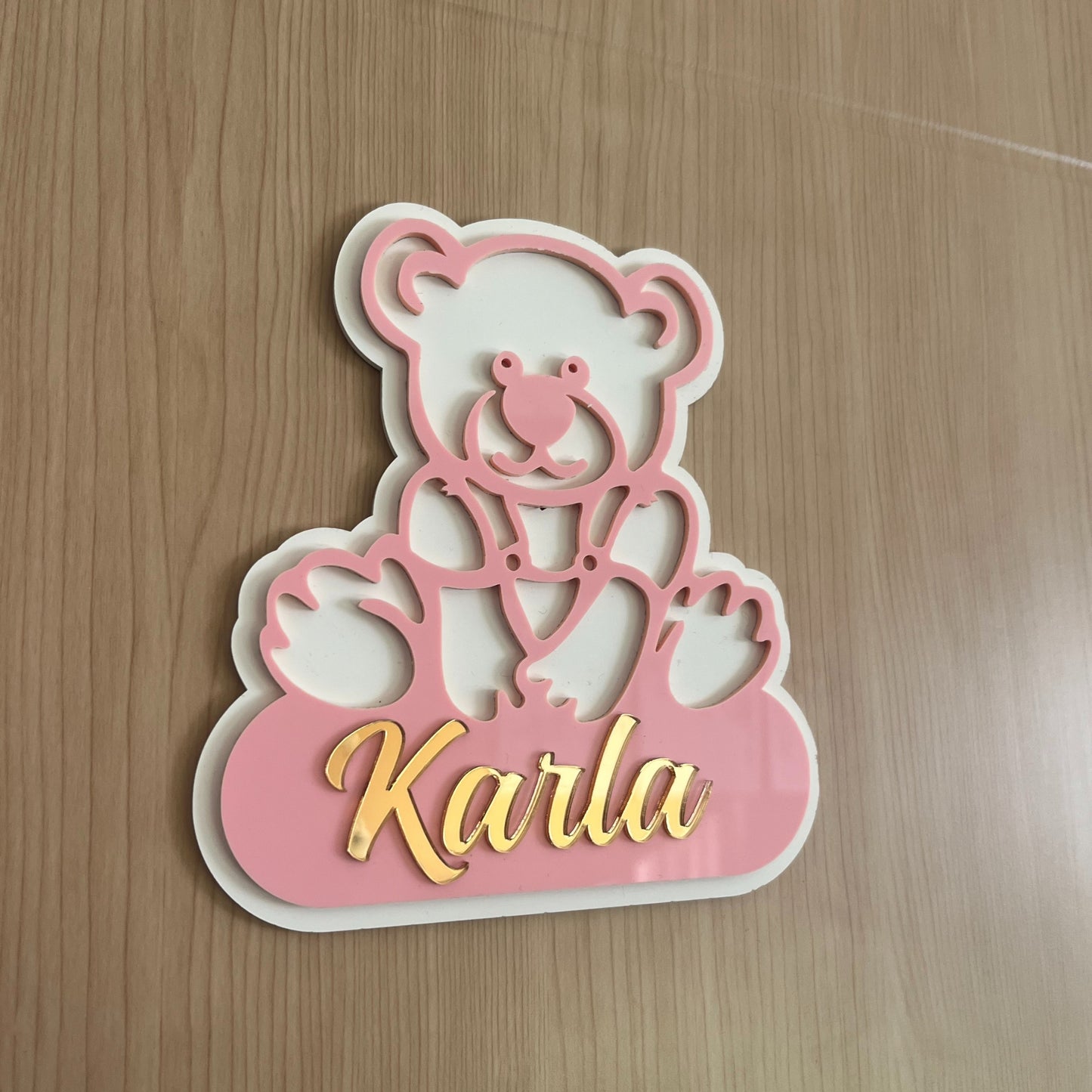 🧸 Personalizirana ploča Medvjedić – ime po želji