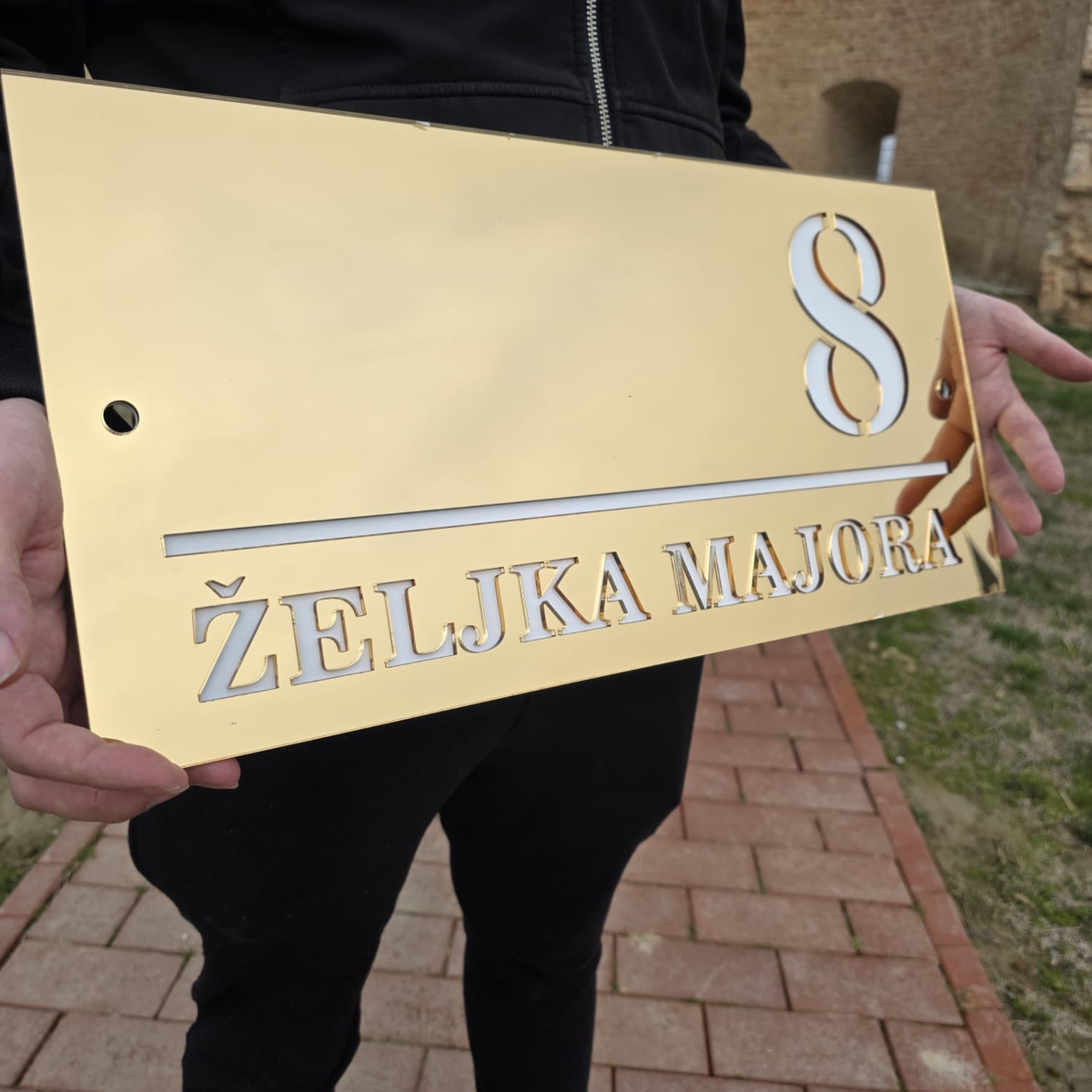 CLS Design 3 – Elegant 2:1 – kućni broj od pleksiglasa po mjeri